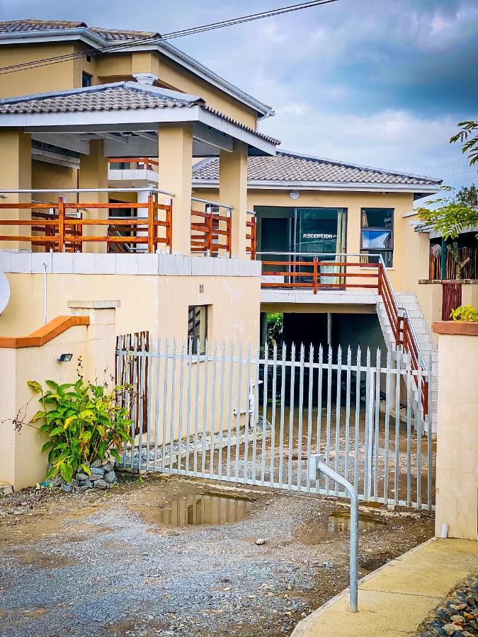 Emampingeni Lodge Bizana المظهر الخارجي الصورة