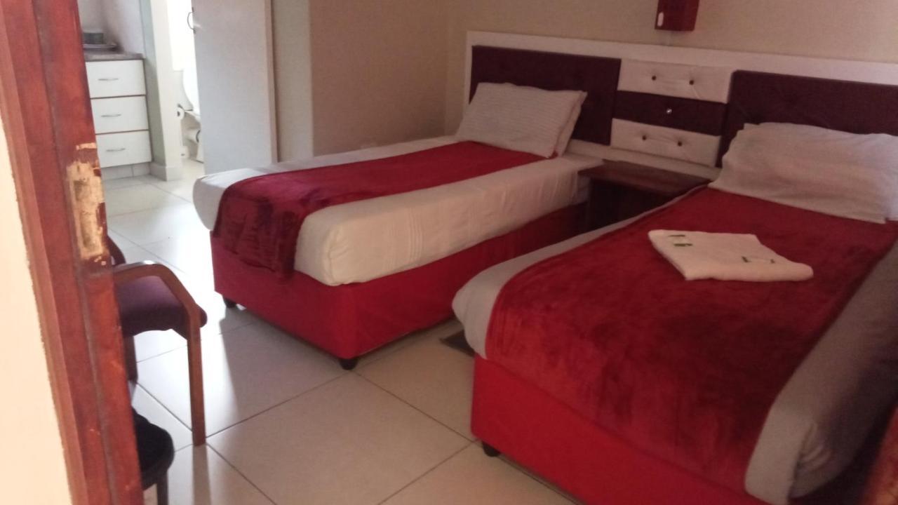 Emampingeni Lodge Bizana المظهر الخارجي الصورة